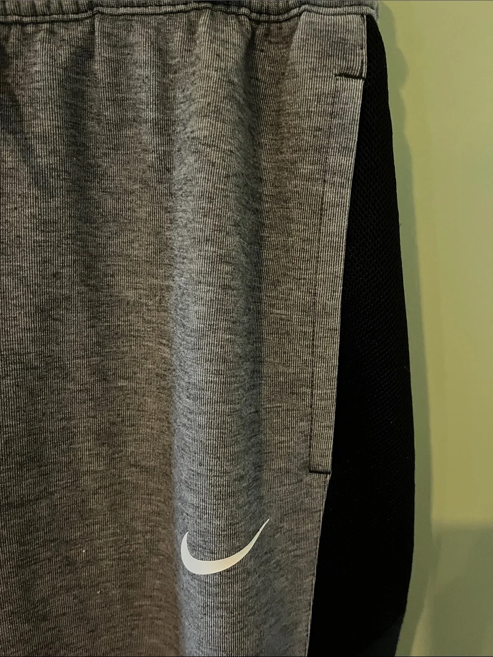 Nike Unisex Gray, Black, & Red Athletic Joggers for the Marist Red Foxes. Size L